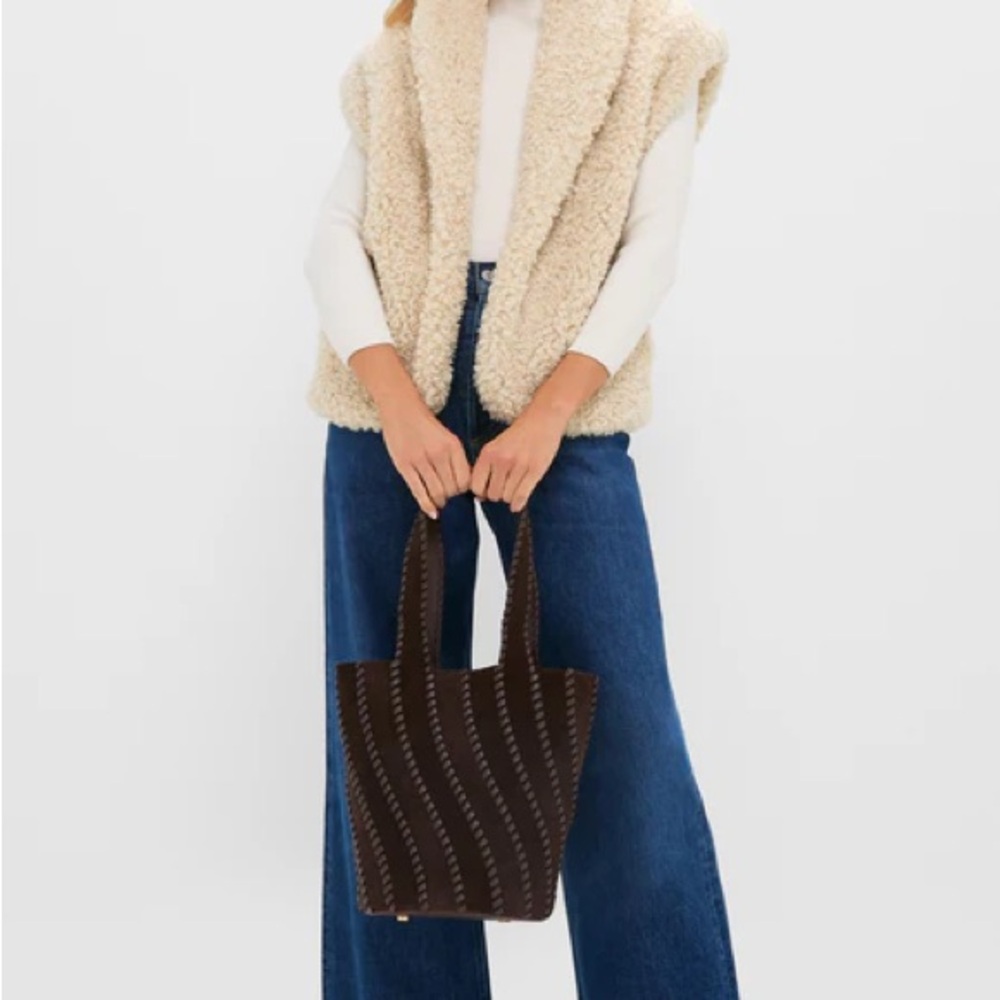 Oversized Aspen Sherpa Vest
Cream XS - Picture 2 of 4